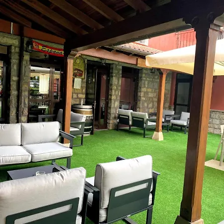 - Pena Santa Hotel 2*