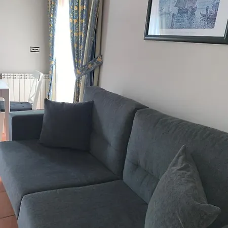 - Pena Santa فندق Benia De Onis