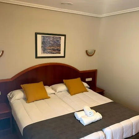 - Pena Santa Hotel 2*