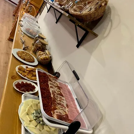 - Pena Santa Benia De Onis