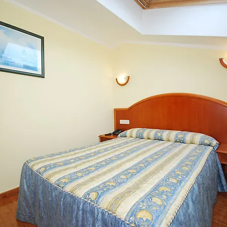 Hotel - Pena Santa