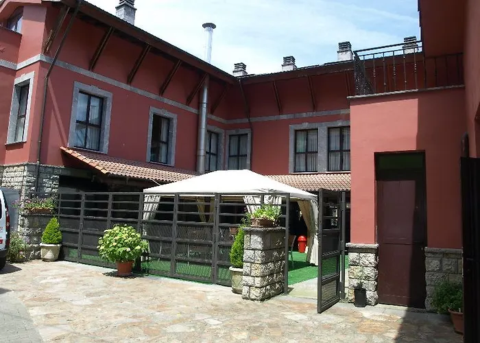 - Pena Santa Hotel 2*