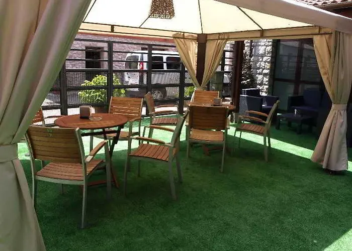 - Pena Santa Hotel 2*